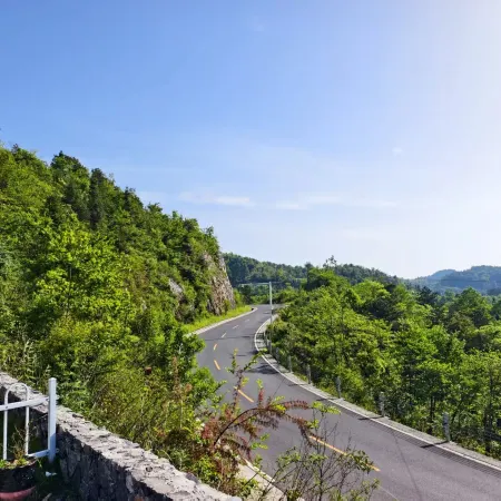 Baohua Mountain Lodge