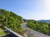 Baohua Mountain Lodge
