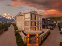 Pinecone Space SNOW ·  Full Snow View Smart Holiday Home (Lijiang Train Station) - โรแมนติก