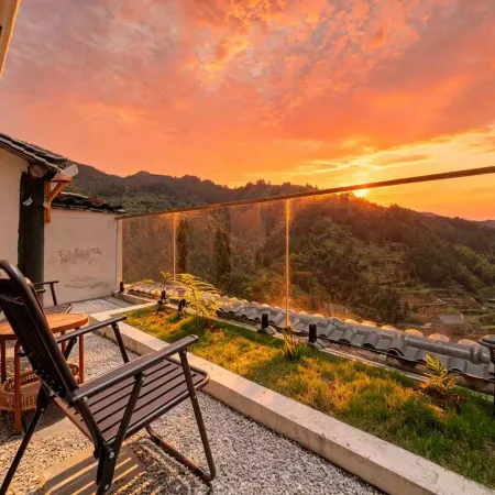 Yunxi Secretland • View the sunset of Dongzhai | Designer's best homestay (Zhaoxing Dongzhai Store)