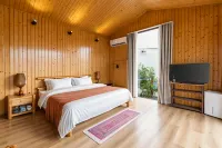 Jiajing Xiaozhu Hostel - Mountain view