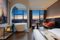 MITONE Riverside Hotel (Liberation Pedestrian Street Hongyadong Branch) - con vista montagne