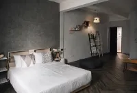 Jingyu Loft Self-service Homestay - Balcony