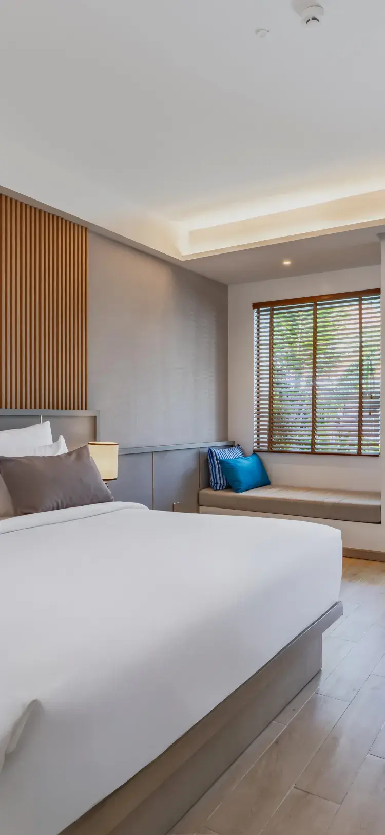 ห้องดีลักซ์ พร้อมทางลงสระว่ายน้ำ