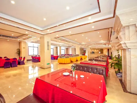 Vienna Classic Hotel (Fuzhou Changle Langqiao Hotel) Отели рядом со станцией Changle East Railway Station