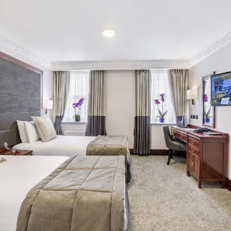 Gem Fitzrovia Hotel Отели рядом с достопримечательностью «Улица Риджент-стрит»