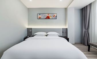 Home Inn Baiyun Hotel (Longyan Institute of Technology Wanda Plaza Branch)