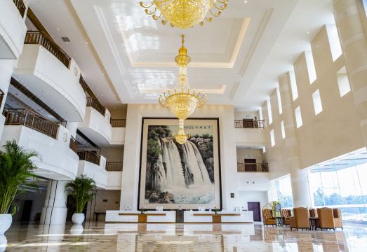 4. 푸청 인터내셔널..