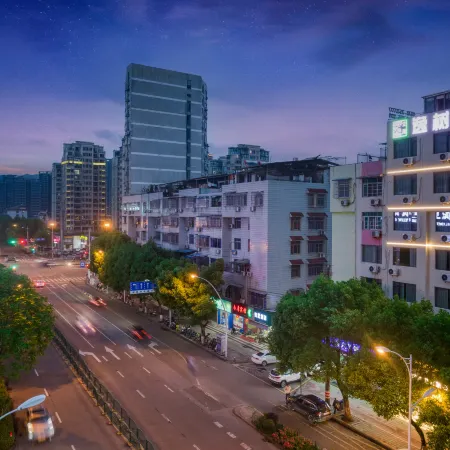 Zhuyue Yishu Art Hotel (Lishui High Speed Railway Station)