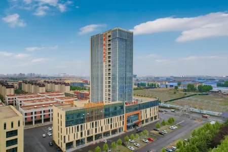 Vienna 3 Best Hotel (Linyi Shangcheng) Отели рядом с достопримечательностью «Linyi University»