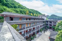 Yinkai Zhuyuan B&B Anshun West Railway Station Olympic Sports Center