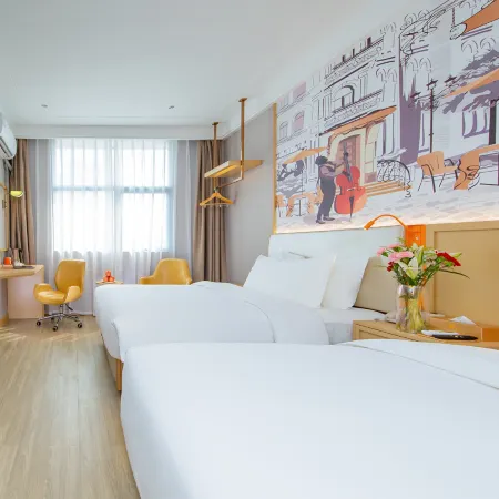 Weina Hotel (Tuanfeng Commercial Pedestrian Street)