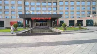 산시 룽위쥔런슈랴오서비스센터 동봉(조양봉) 주변 호텔