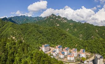 Laojieling Lanxiu Manor Yeshe Mountain View Travel Secret B&B (Laojieling Tourism Resort)