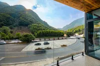 Yuxian Chaxiangyuan Homestay (Moon Bay Scenic Area)
