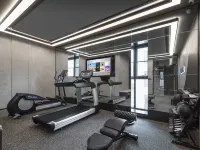 Dali station Erhai Park Atour Hotel Hotels near Caicun