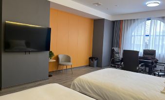 Jingmen Black Armor Gaming Hotel
