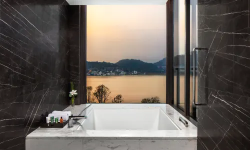 Hilton Ningbo Dongqian Lake