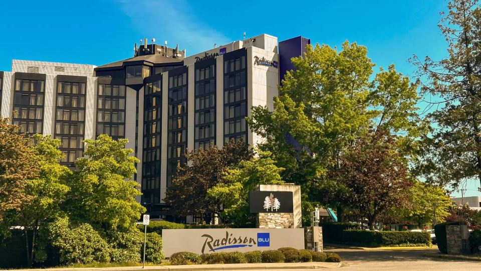 Radisson Blu Vancouver Airport Hotel & Marina