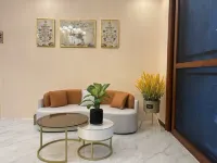 山谷・花間人文美學|觀夜景民宿（鳳凰沱江店）