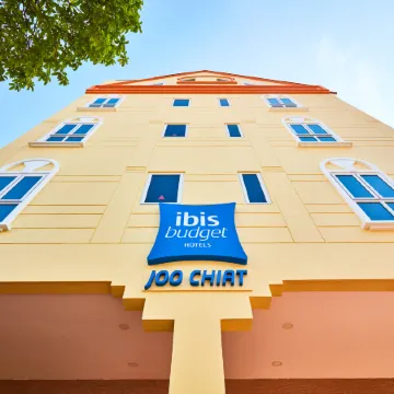 ibis budget Singapore Joo Chiat Отели рядом с достопримечательностью «Торговый центр Joo Chiat Complex»