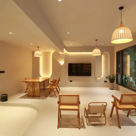 Jingning Yunye Landscapes Leisure Stay (Fenghuang Ancient Town Dream City Branch)
