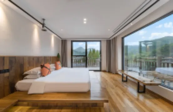 Longquan Moshangguiren Homestay (Baoxi Scenic Area)