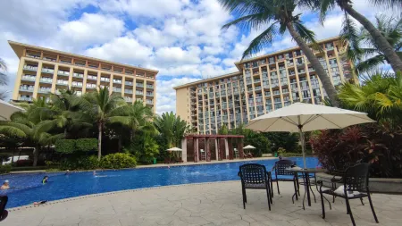 Zhong Zhou International Hotel Отели рядом с достопримечательностью «Tianyazhen»