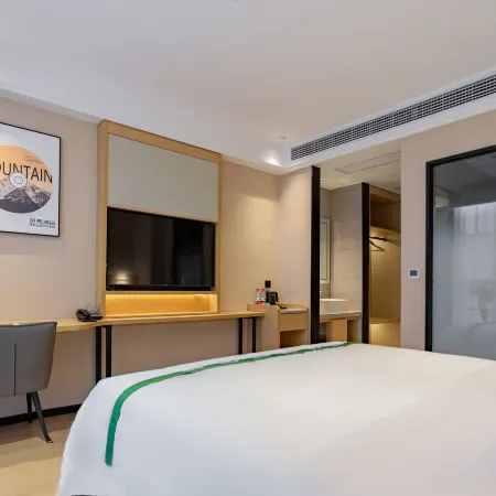 Shell Hotel (Huaibei Normal University Binhu Campus Branch)