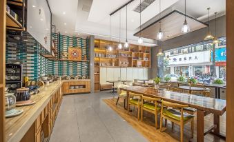 Manji Hotel (Hengyang Nanyue Hengshan Scenic Area)