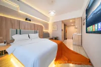 Sumei Movie Hotel (Zhengzhou East Railway Station East Square Huaren New Era Plaza) - Balcony