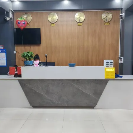 Funing Huayue Theme Hotel