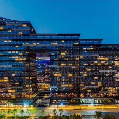 Bolan Vacation Homestay (Licang Wanda Plaza Licun Subway Station) Hotels near Licang District