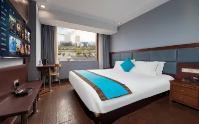 Guanghui Chain Hotel (Yueyang Tower Railway Station)