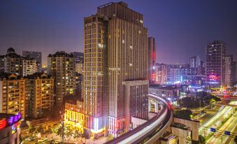 Jianfeng Luxury E-sports Hotel (Chongqing Longtousi Park Shiziping Subway Station)
