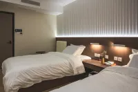 Shiguang Inn Youth Hostel (Yantai Railway Station Branch) Hotels in 