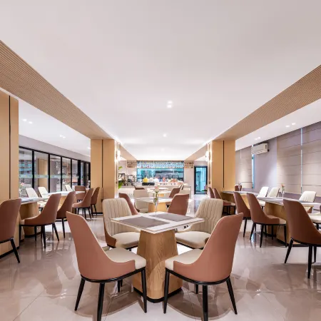 Moon Lake Hotel(Baise Longjing Street Universal Commercial Center store)