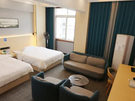 Yuan mou shu shu yuan Hotel Отели рядом с достопримечательностью «Langbapu Earth Forest (Xinhua Earth Forest)»