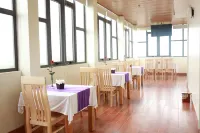 Family Airport Hotel - Nội Bài Các khách sạn gần Cửa Hàng Thời Trang Xuất V3g