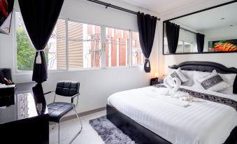 Thonglor Suites Hotel