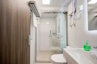 Fullme Executive Apartment (Gongbei Port High Speed ​​Railway Station)