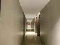 臨境輕奢影音酒店（寧波機場鄞州大道地鐵站店）