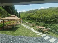 仰天湖見山野山奢度假民宿
