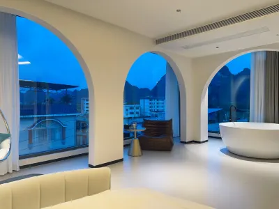 Du'an Manshan Riverside Homestay
