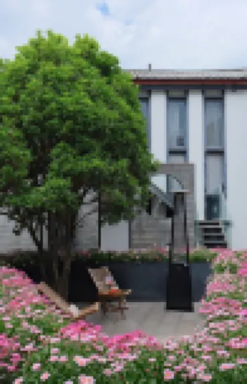 Liman | Hualin Riverside Hui-Style Wabi-Sabi Vacation Courtyard (Lijiang Old Town South Gate Mufu)