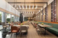 Hampton by Hilton Wuhan Jiangxia - Mountain view