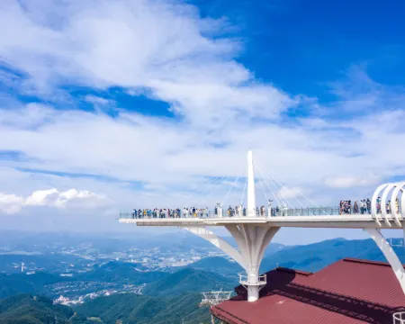 โมนา ยงเพียง โรงแรมในพย็องชัง