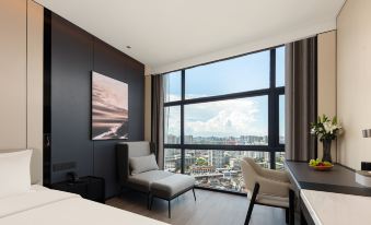 Atour Hotel Haikou Wanguo Metropolitan Qilou Old Street