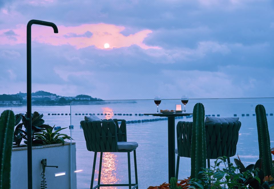 Santa Monica 호텔의 객실 전경