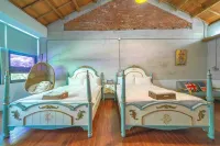 Shine tree house